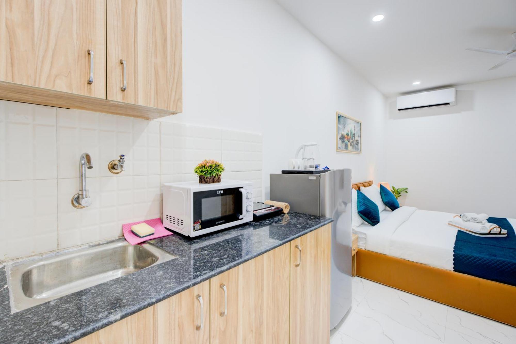 The Lodgers Studio Apartment Infront Of Artemis Hospital Gurugram Gurgaon Eksteriør billede