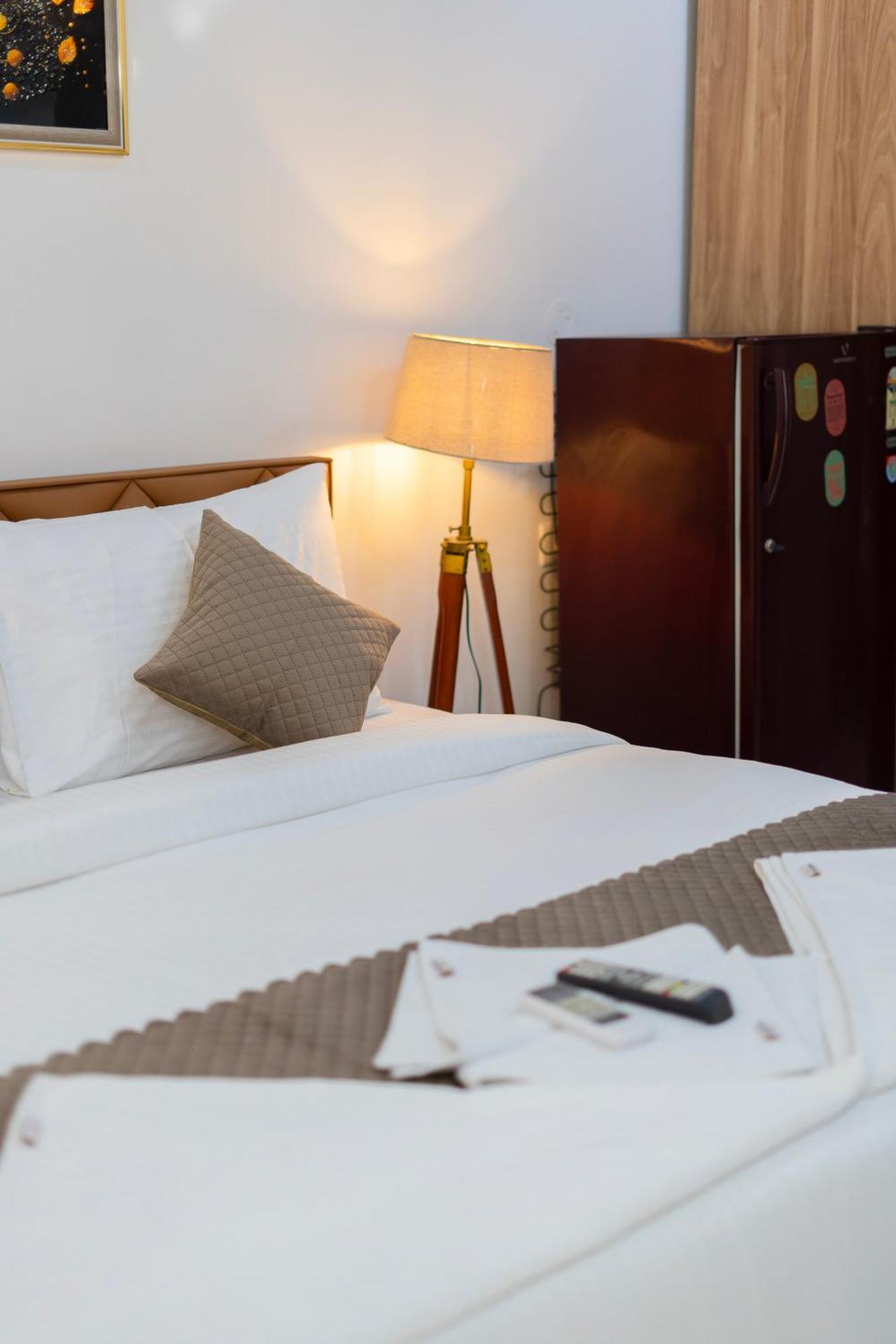 The Lodgers Studio Apartment Infront Of Artemis Hospital Gurugram Gurgaon Eksteriør billede