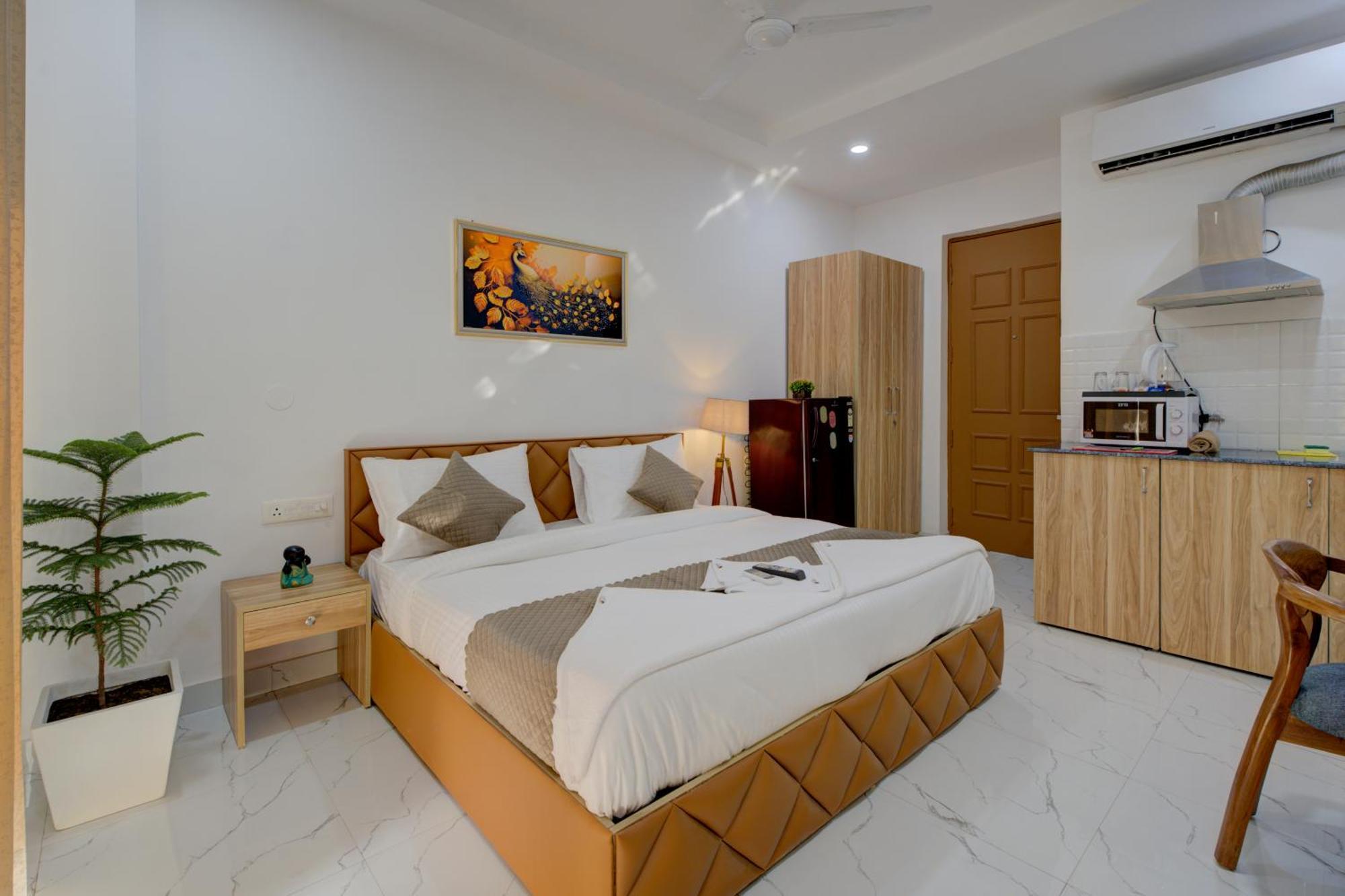 The Lodgers Studio Apartment Infront Of Artemis Hospital Gurugram Gurgaon Eksteriør billede