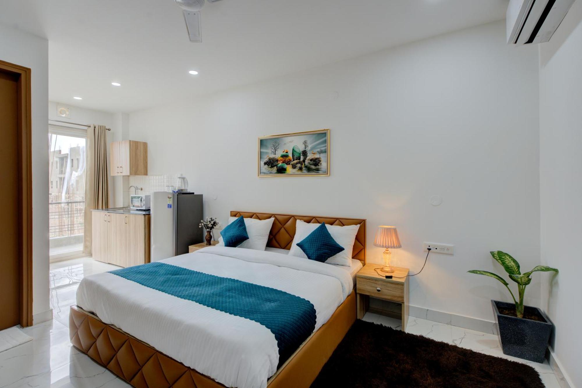 The Lodgers Studio Apartment Infront Of Artemis Hospital Gurugram Gurgaon Eksteriør billede